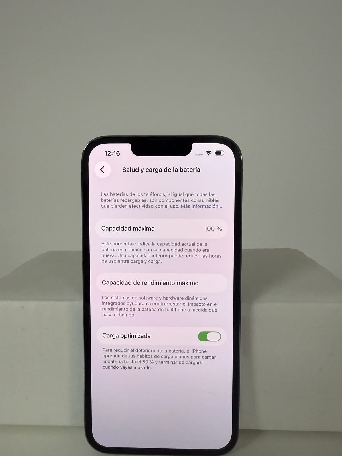 iPhone 13 Pro 256GB Azul sierra reacondicionado, pantalla con la salud de la batería