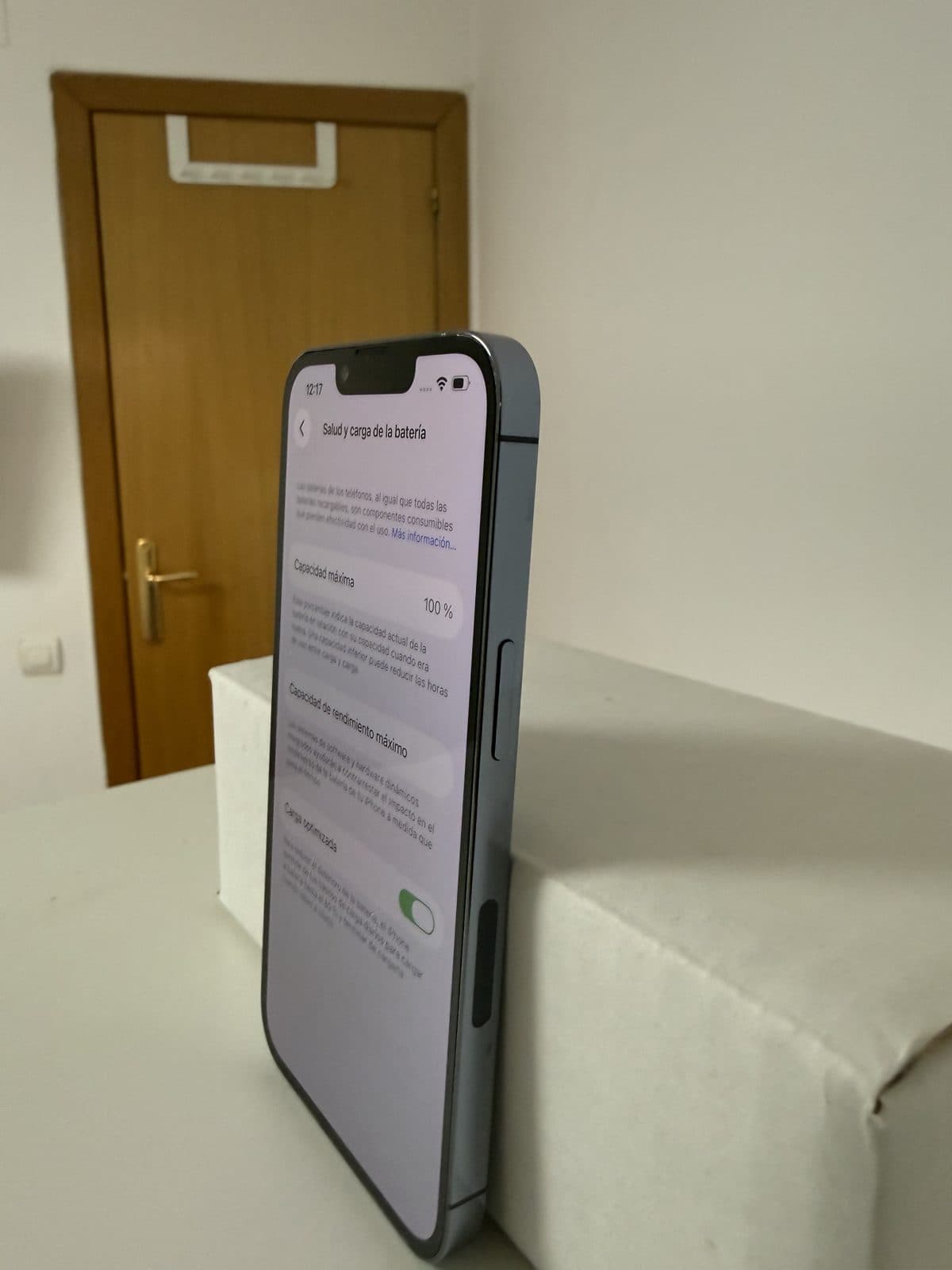 iPhone 13 Pro 256GB Azul sierra reacondicionado, pantalla con la salud de la batería