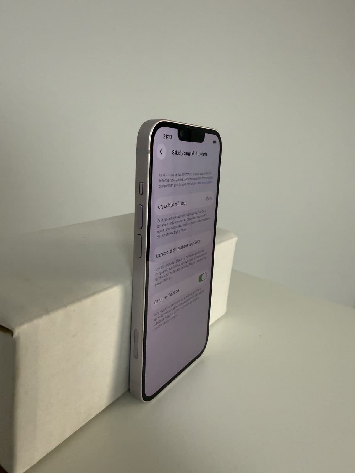 iPhone 14 256GB Púrpura reacondicionado, pantalla con la salud de la batería