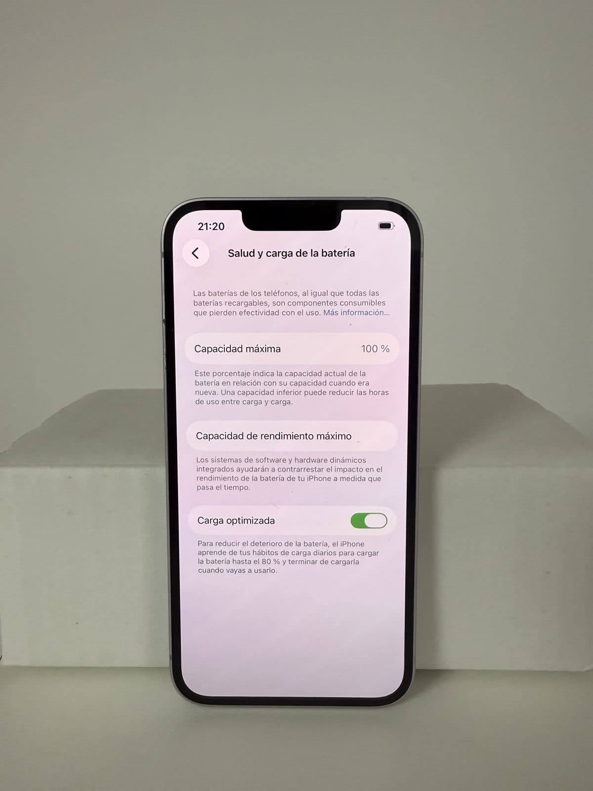 iPhone 14 128GB Púrpura reacondicionado, pantalla con la salud de la batería